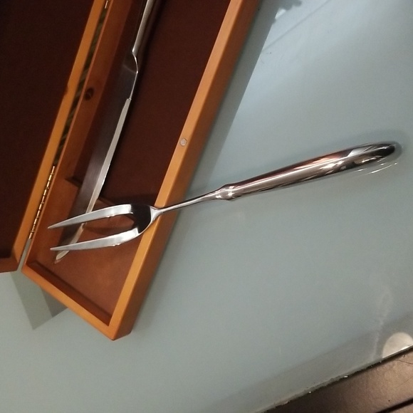 Chefmate carving knife and fork set. - Picture 3 of 6